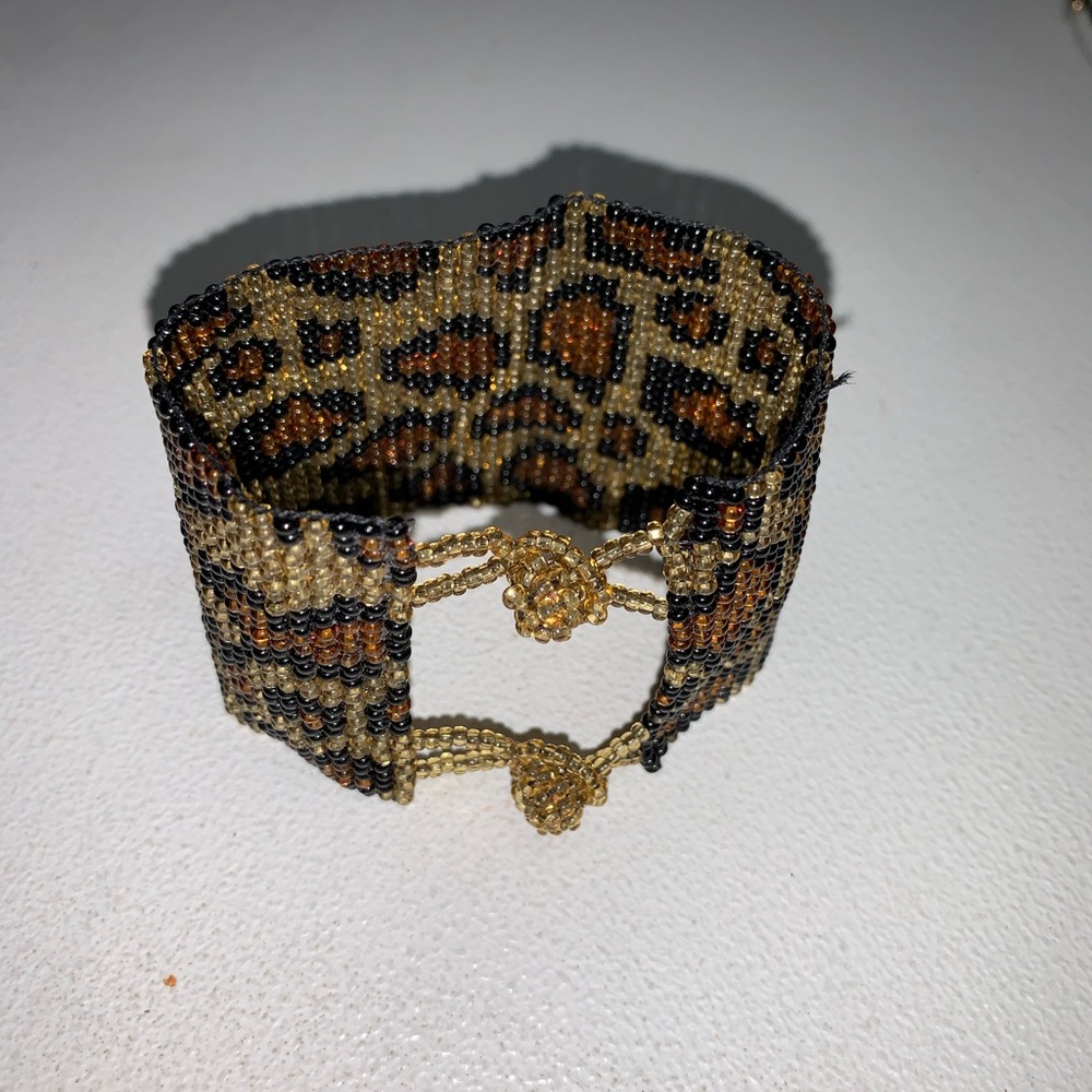 {Bracelet}